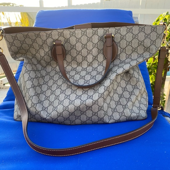 Gucci Supreme Tote - Picture 1 of 8